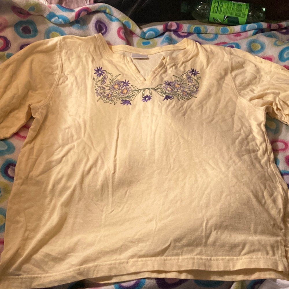 Women’s shirt